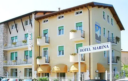 Marina 2* Бардолино