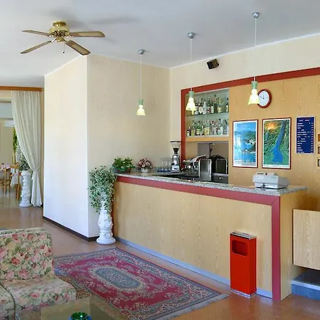 Hotel Marina 2*
